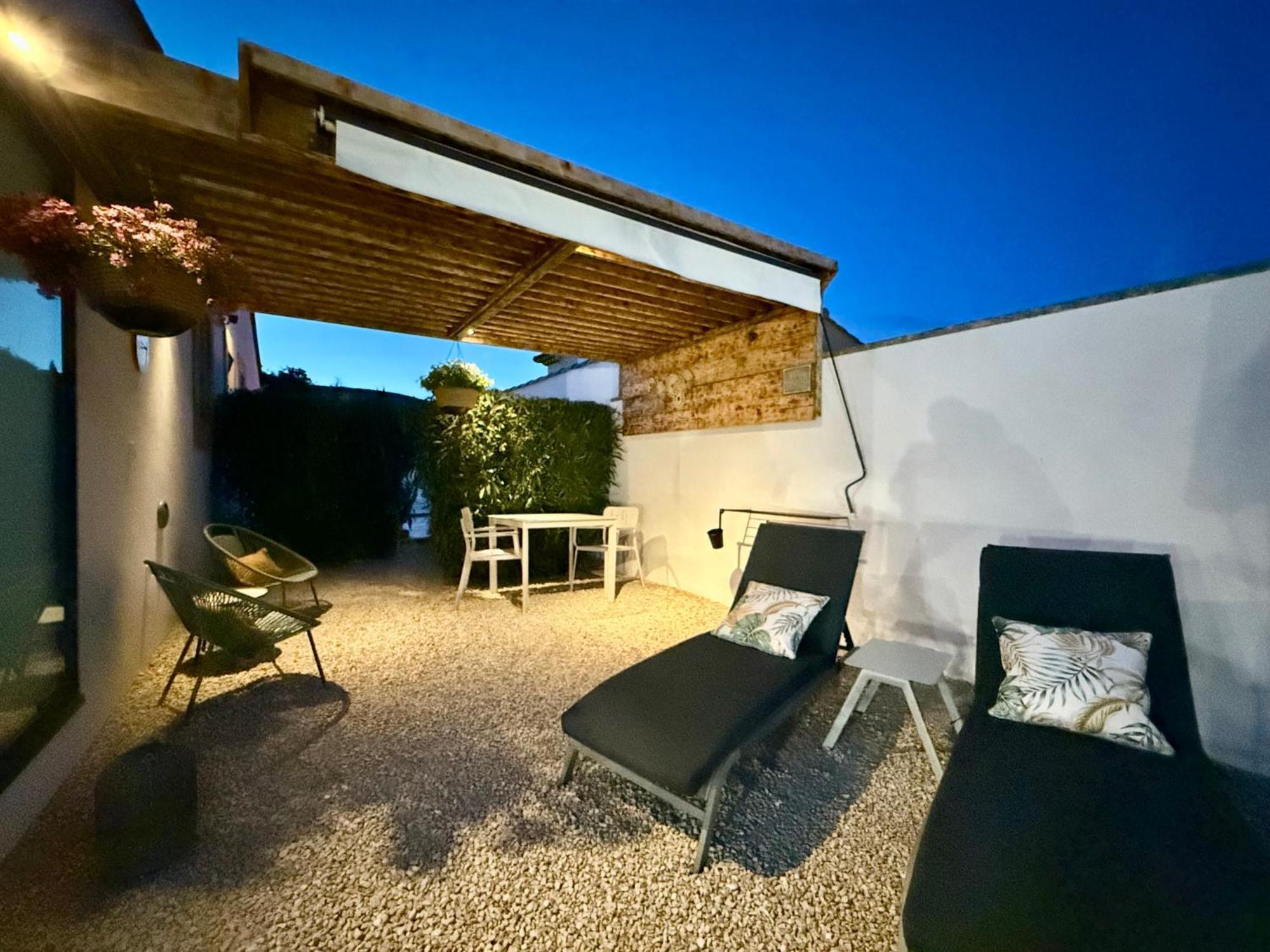 Une Nuit En Luberon Puyvert Ngoại thất bức ảnh