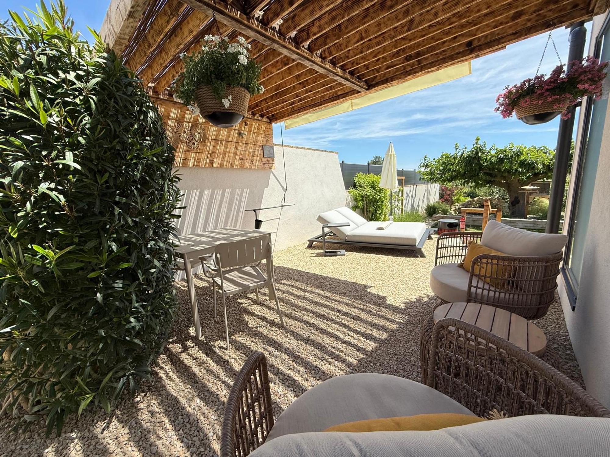Une Nuit En Luberon Puyvert Ngoại thất bức ảnh