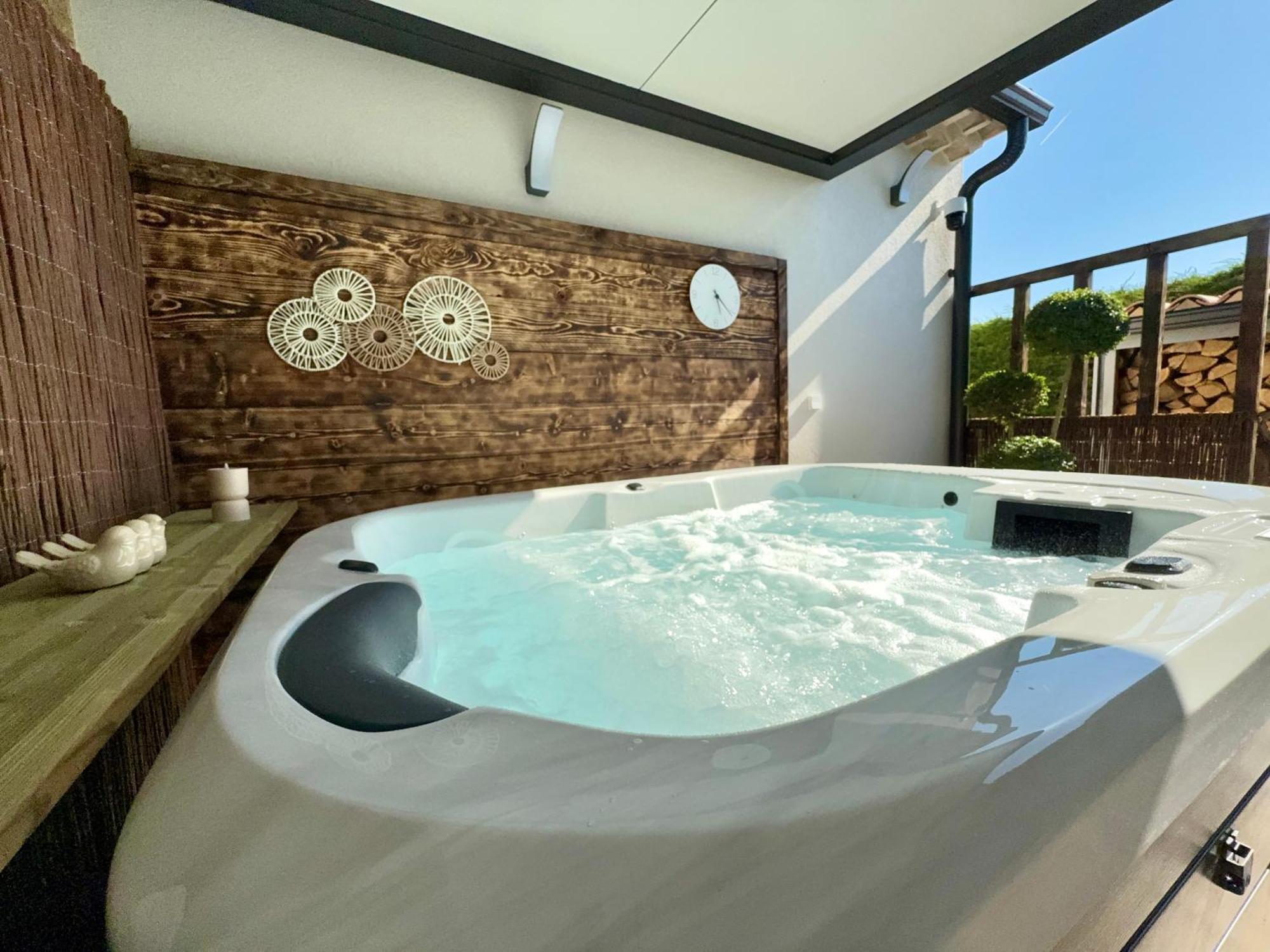 Une Nuit En Luberon Puyvert Ngoại thất bức ảnh